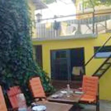 Welcoming House In With Sea View 度假居 *
